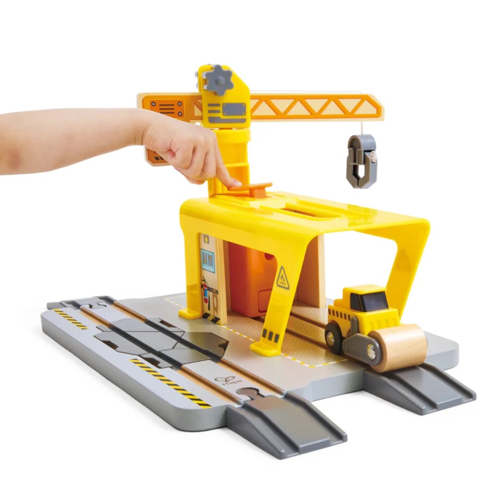 Hape - Railway Crane Construction Set - Image 6