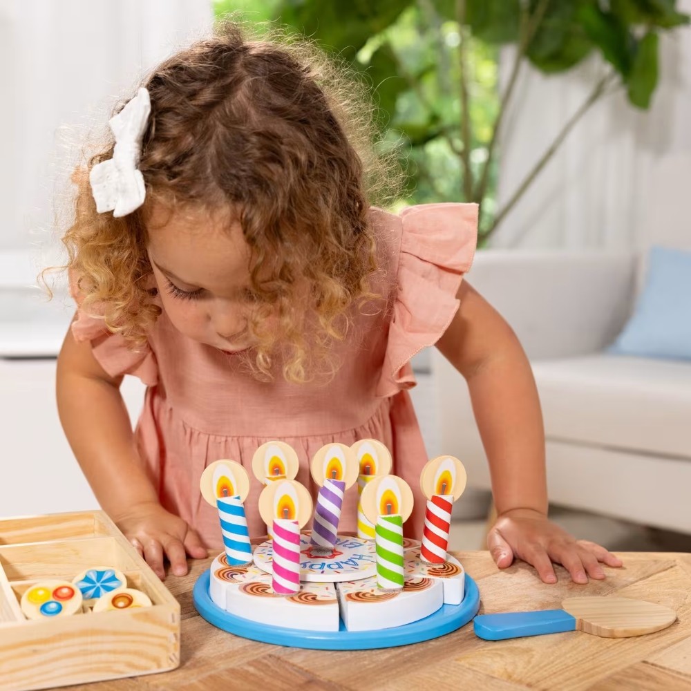 Melissa & Doug Birthday Party Cake Set - Image 7