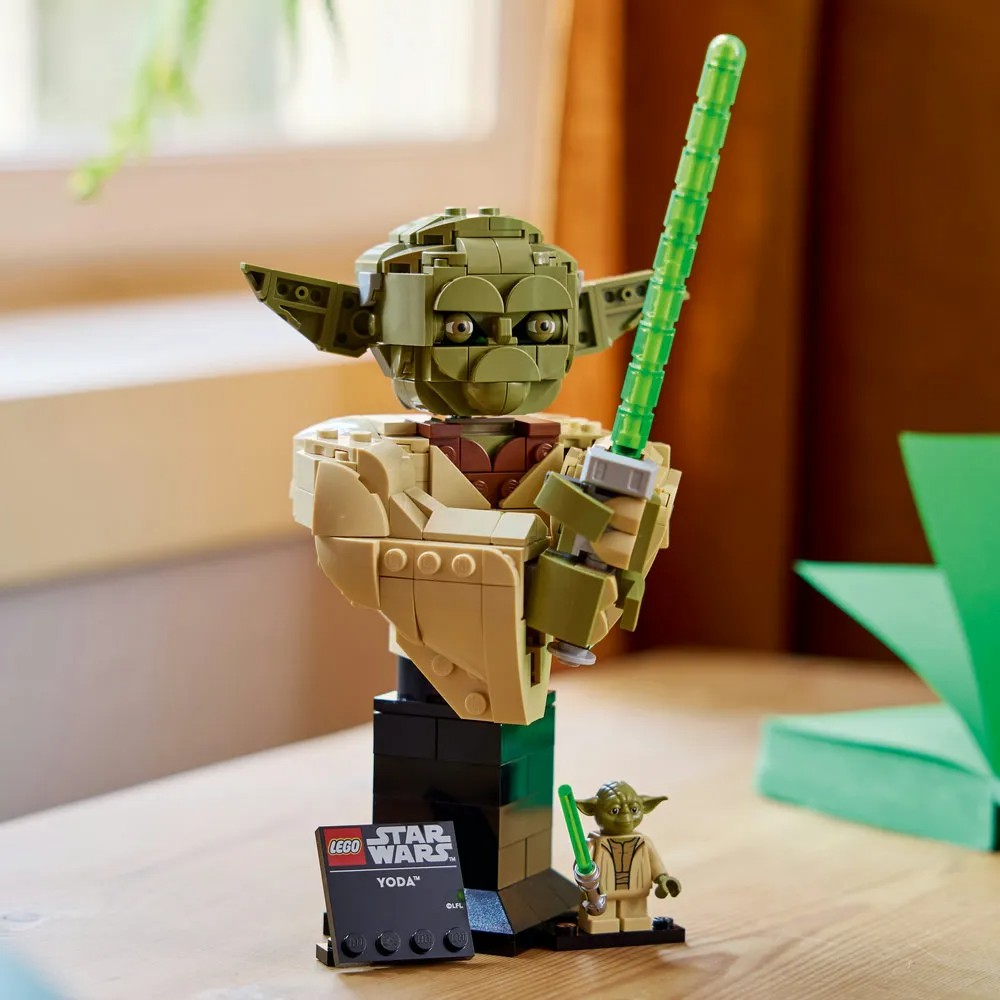 Lego 75438 Star Wars Yoda™ Bust - Image 3