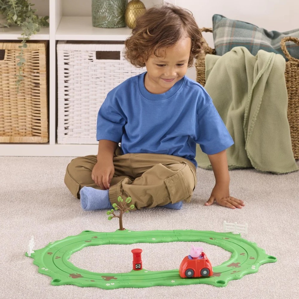 Peppa Pig Whizz Around Red Car - Image 3