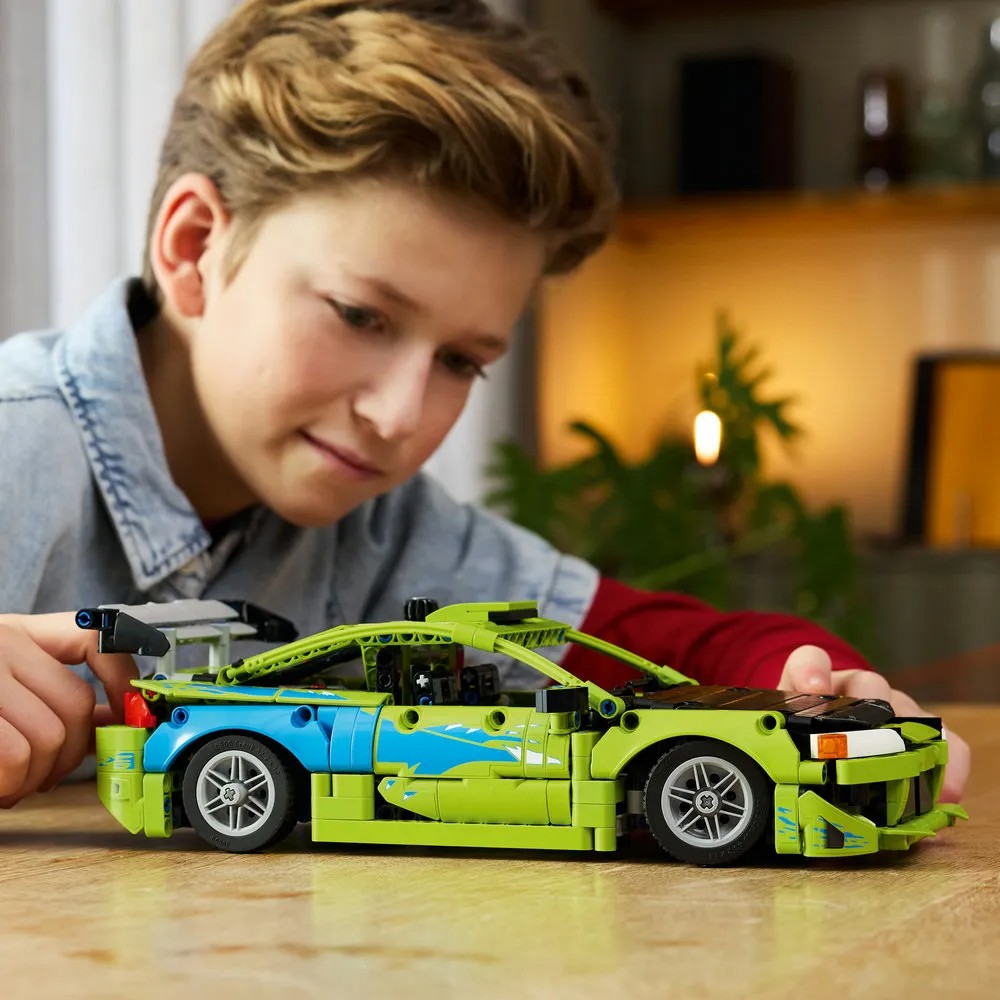 Lego 42229 Technic Fast and Furious Mitsubishi Eclipse Car - Image 4