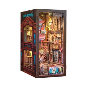 Book Nook - The Long Goodbye
